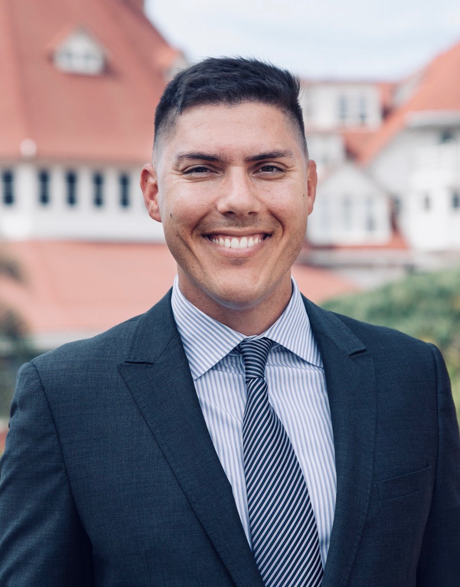 As president of the @uofsandiego Alumni Veteran Network, Rob Knecht &#39;19 (MA) knows firsthand the importance of staying connected, and paying it forward.