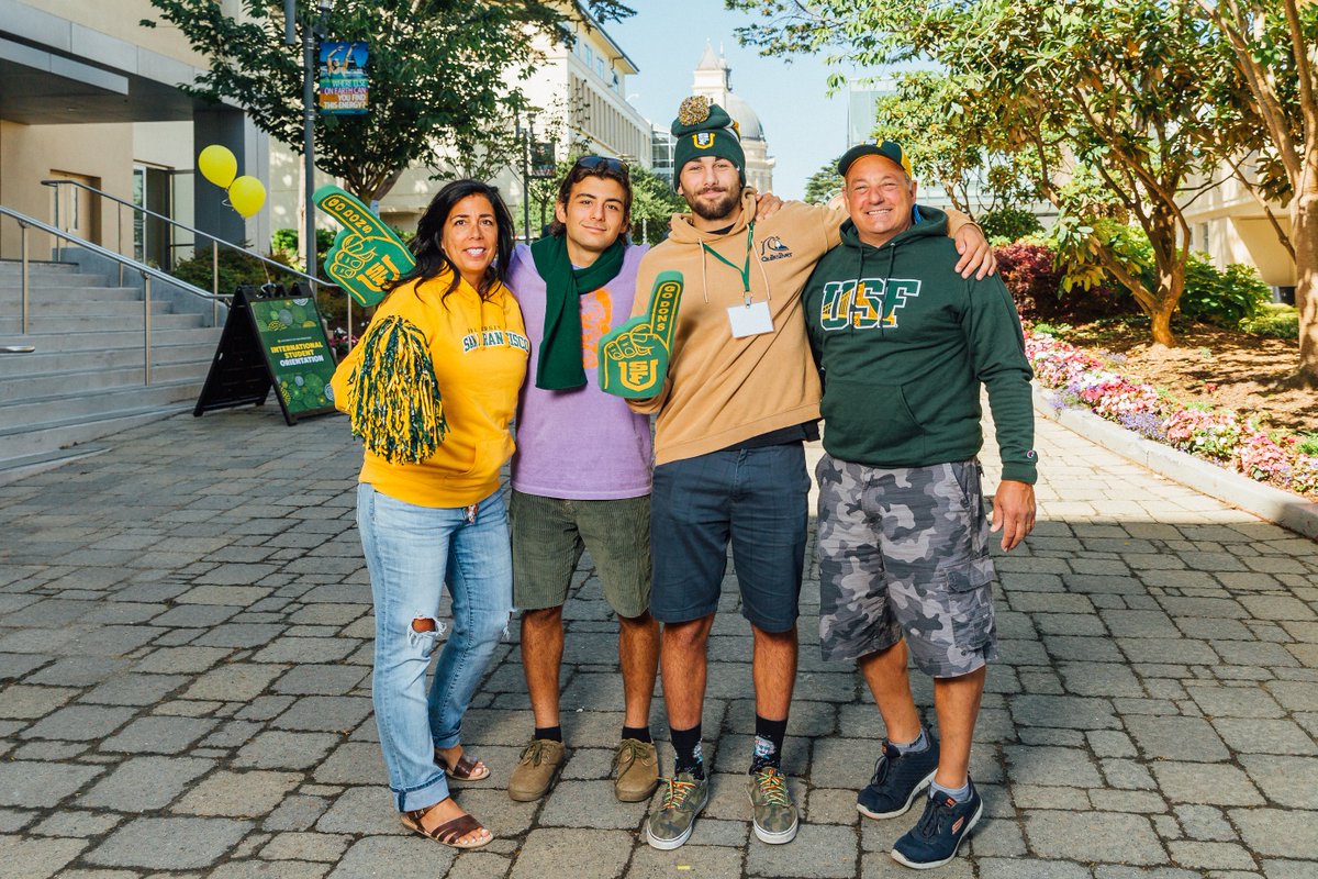 Move-In Day was a busy day on USF&#39;s campus. Cars from near and far lined up along Golden Gate Avenue. Boxes, trolleys, and suitcases were hauled along the cobbled paths as the Class of 2023 made a new home in the residence halls.  : 
