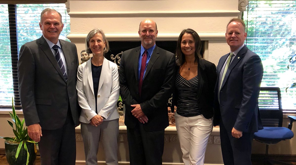 It was a great to host WCC Commissioner @GloNevarez as well as our colleagues; @KevinLennon2 and Diane Dickman from the NCAA on campus today. @BillMcGillisUSD and I had time to meet with them to discuss @WCCsports &amp; NCAA issues as well as the D1 board of Directors